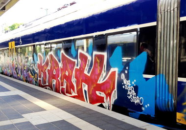 Graffiti Train - Photo by ZUGZWANG - hark (2018)