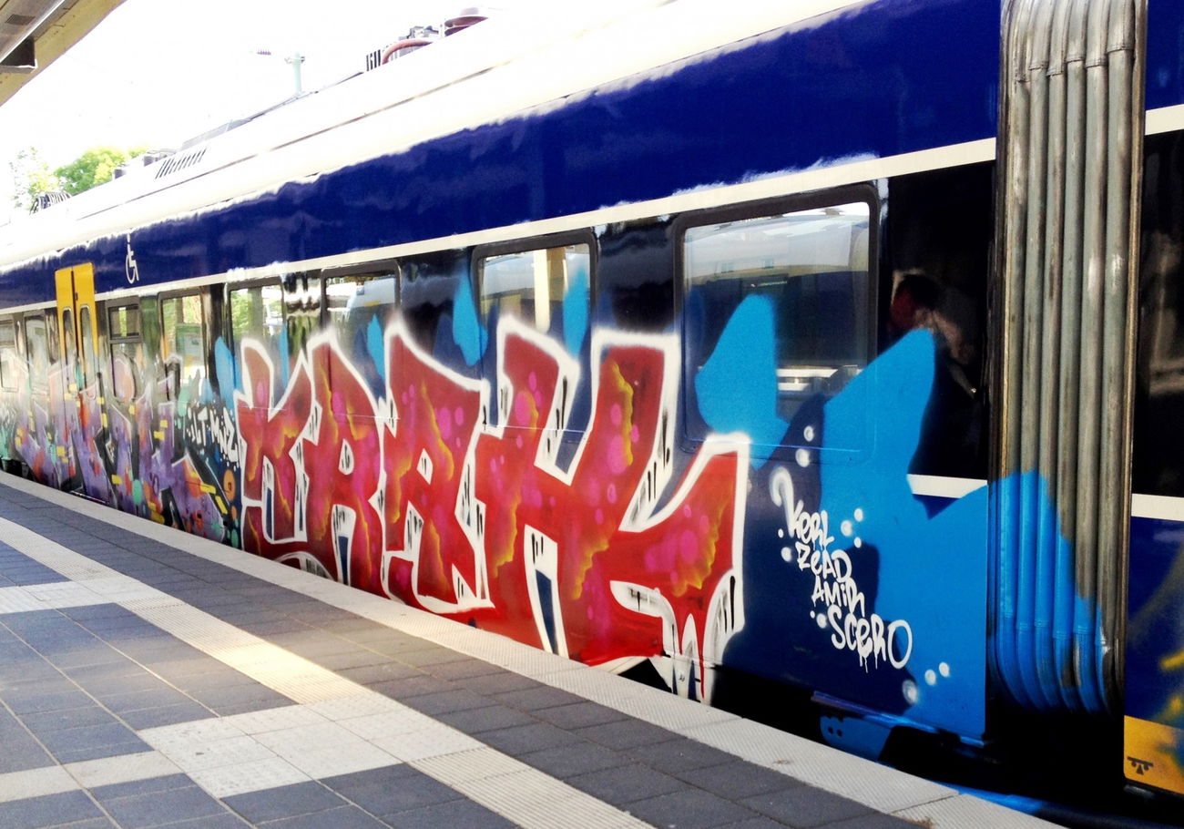 Graffiti Train - Photo by ZUGZWANG - hark (2018)