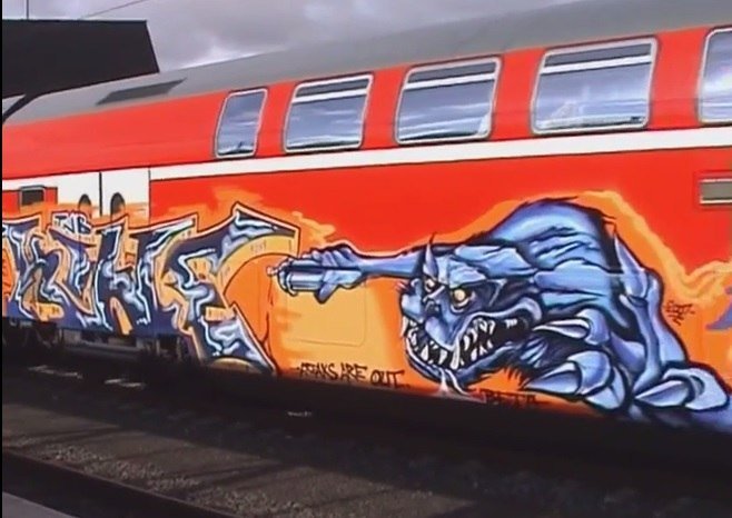 Graffiti Train - Photo by ZUGZWANG - bremen, hbf