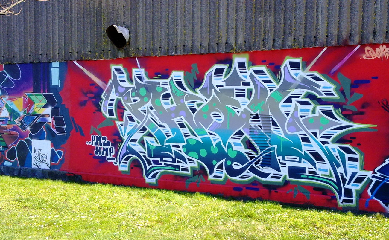 Graffiti Wall - Photo by ZUGZWANG - bremerhaven
