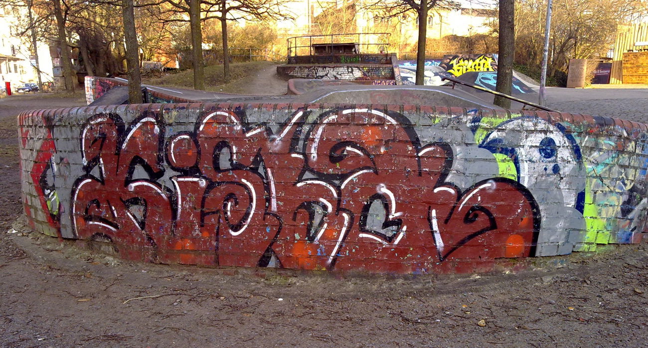 Graffiti Bombing - Photo by ZUGZWANG