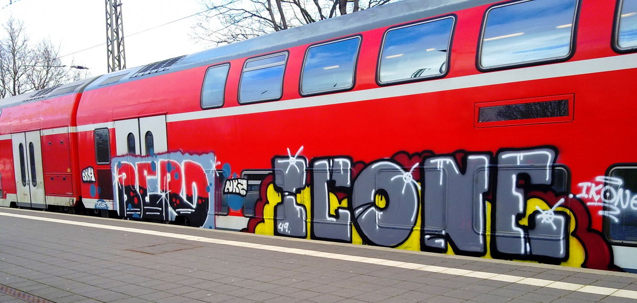 Graffiti Train - Photo by ZUGZWANG - berd, icone, bremerhaven (2015)