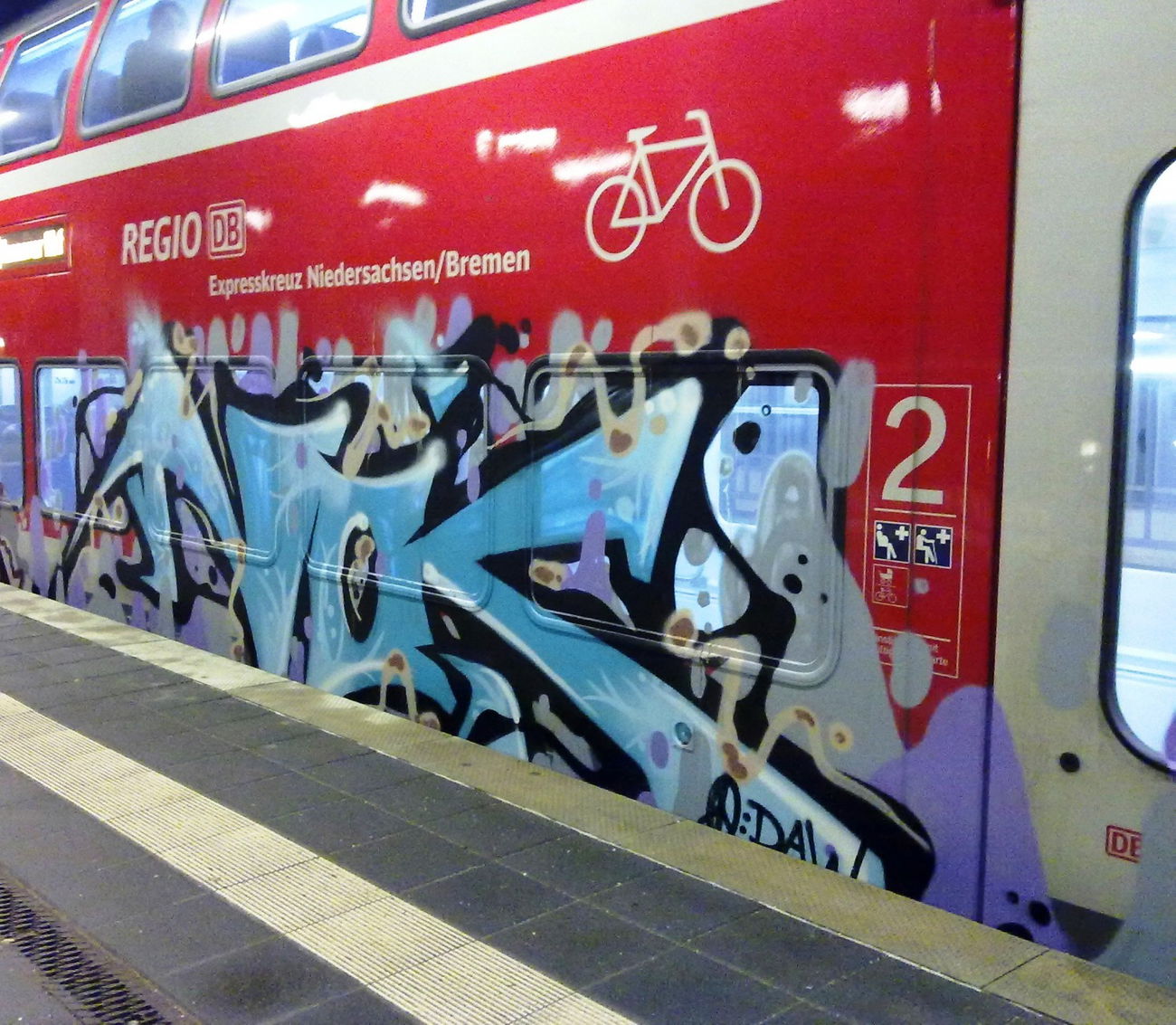 Graffiti Train - Photo by ZUGZWANG - nos, bremerhaven, bremen (2016)