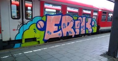 Graffiti Train - Photo by ZUGZWANG