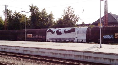 Graffiti Train - Photo by ZUGZWANG - vcu