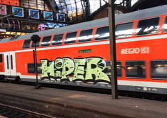 Graffiti Train - Photo by ZUGZWANG - hiper