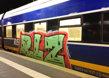 Graffiti Train - Photo by ZUGZWANG - rlz (2017)
