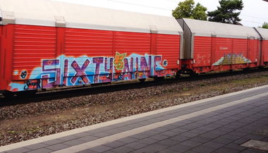 Graffiti Train - Photo by ZUGZWANG