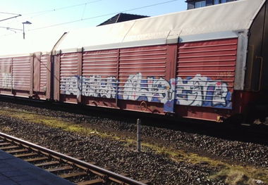 Graffiti Train - Photo by ZUGZWANG