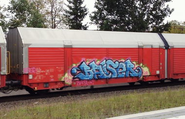 Graffiti Train - Photo by ZUGZWANG