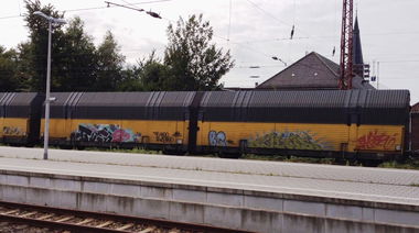 Graffiti Train - Photo by ZUGZWANG
