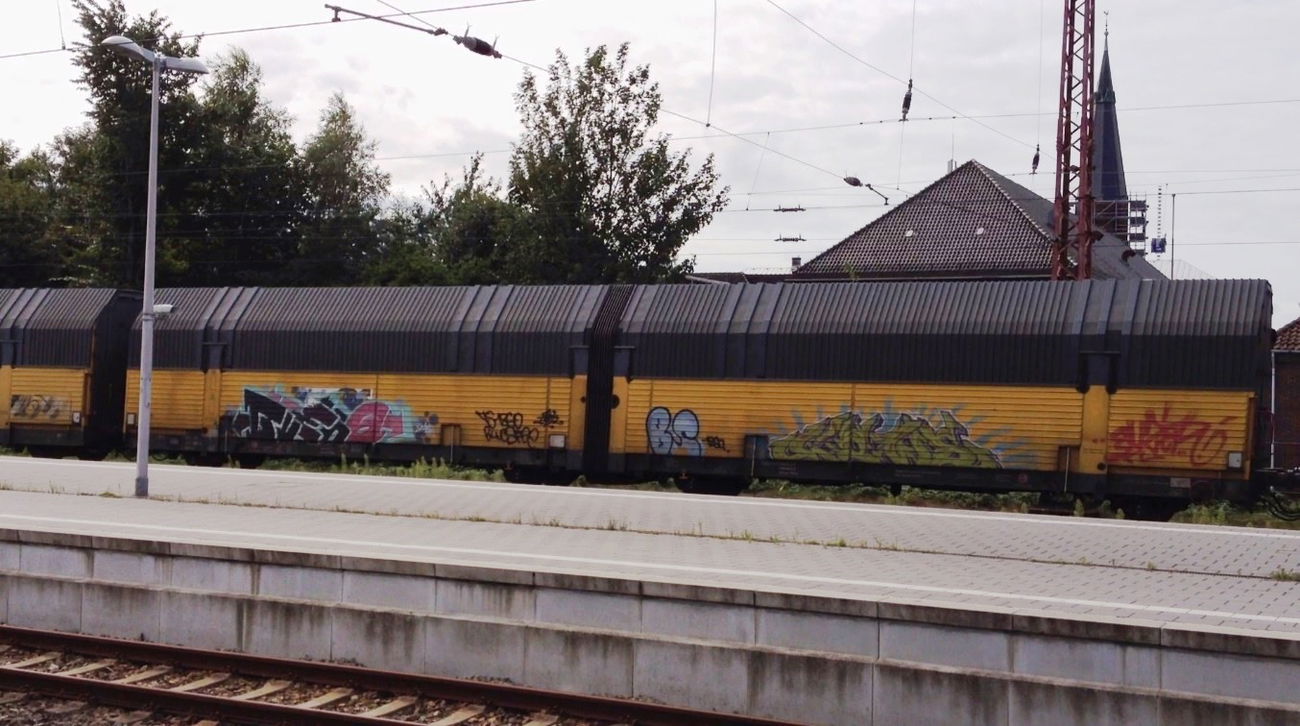 Graffiti Train - Photo by ZUGZWANG