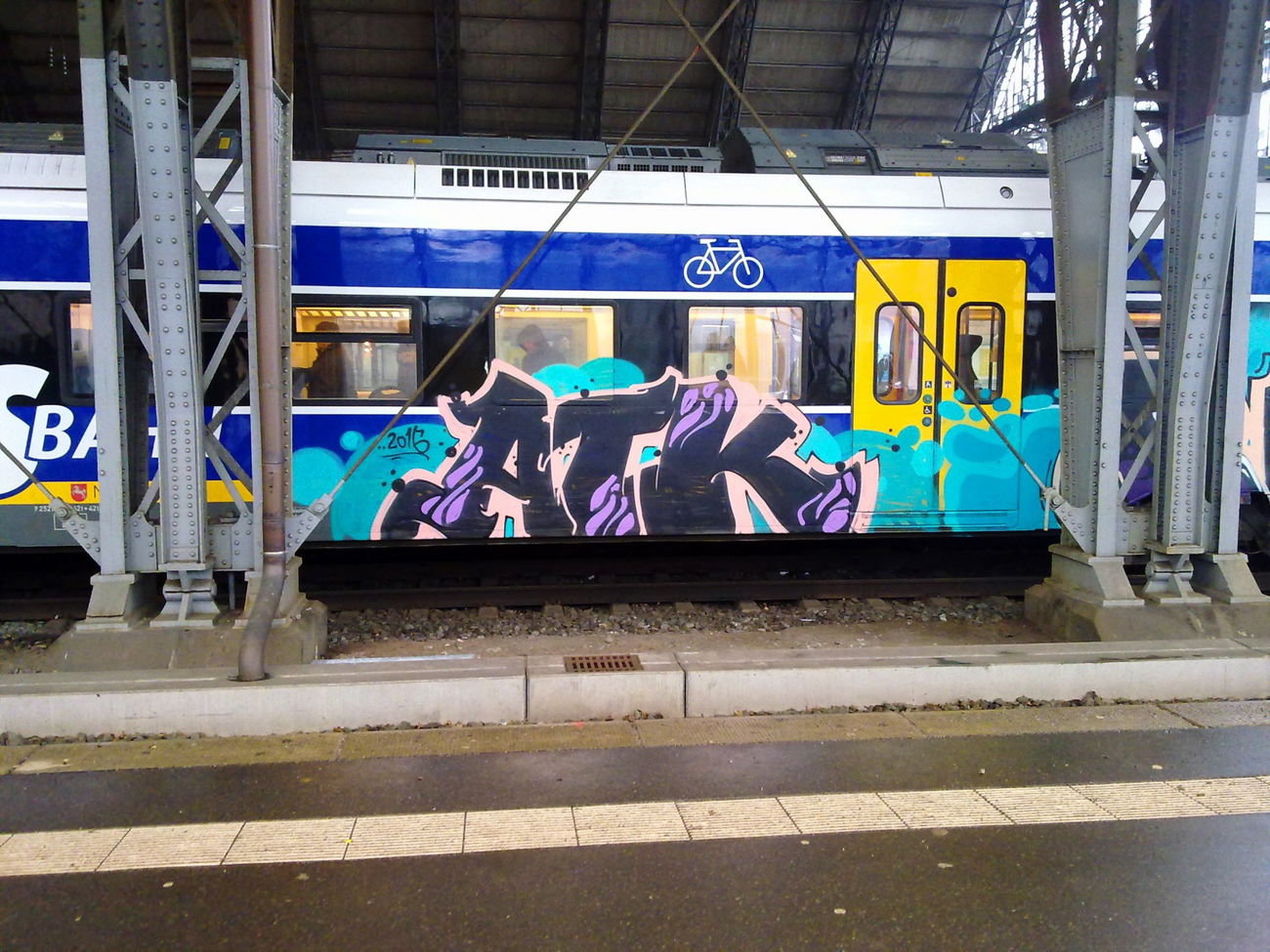 Graffiti Train - Photo by ZUGZWANG - atk (2016)