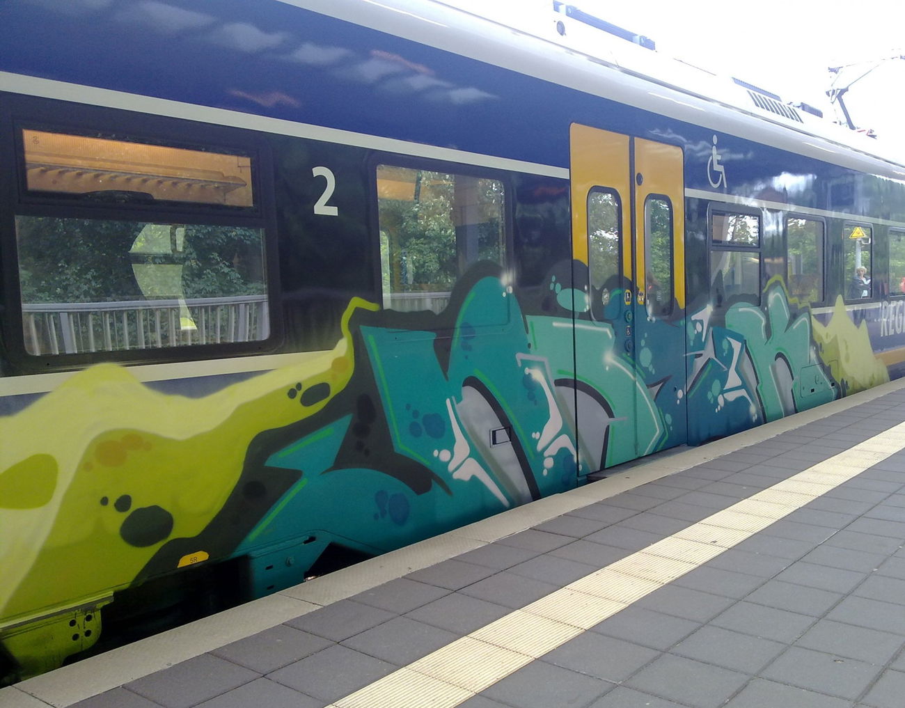 Graffiti Train - Photo by ZUGZWANG - niek (2016)