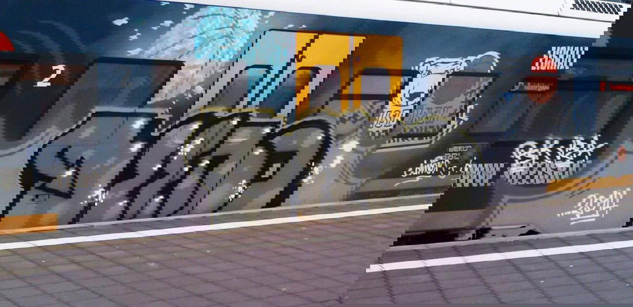 Graffiti Train - Photo by ZUGZWANG - leeno, bremerhaven, 27 (2014)
