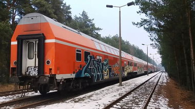 Graffiti Train - Photo by ZUGZWANG