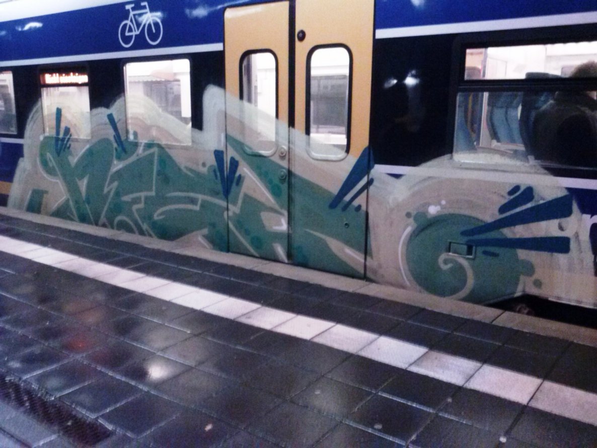 Graffiti Train - Photo by ZUGZWANG - bremerhaven, 27, bremen (2014)