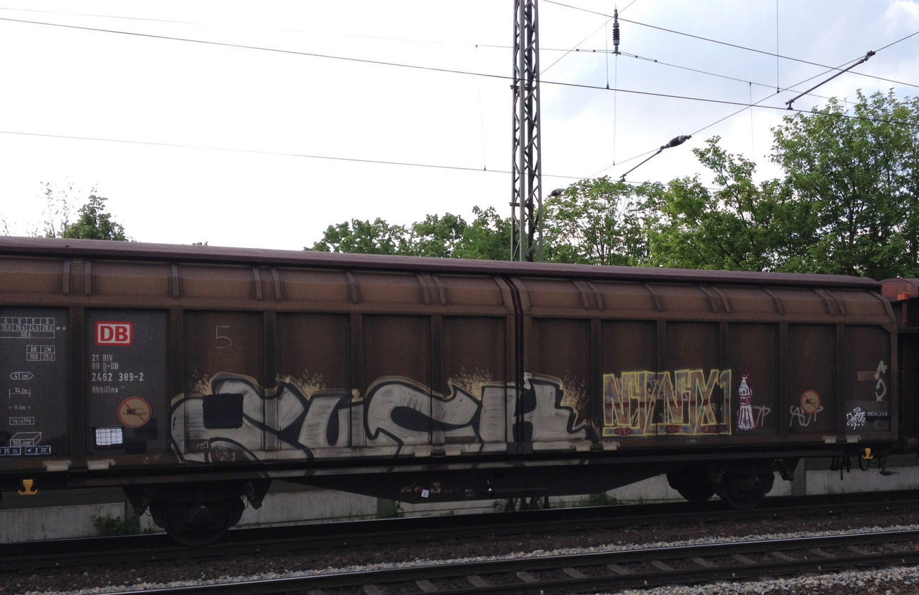 Graffiti Train - Photo by ZUGZWANG