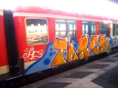 Graffiti Train - Photo by ZUGZWANG - tarek
