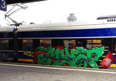 Graffiti Train - Photo by ZUGZWANG - myst (2018)