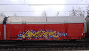 Graffiti Train - Photo by ZUGZWANG