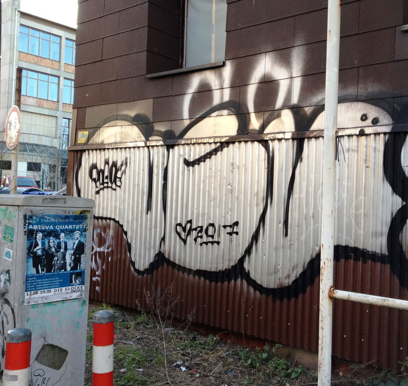 Graffiti Bombing - Photo by ZUGZWANG - vcu