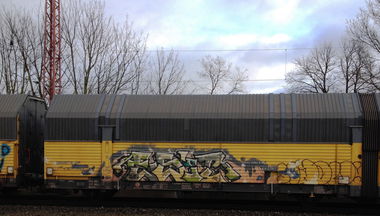 Graffiti Train - Photo by ZUGZWANG - esit