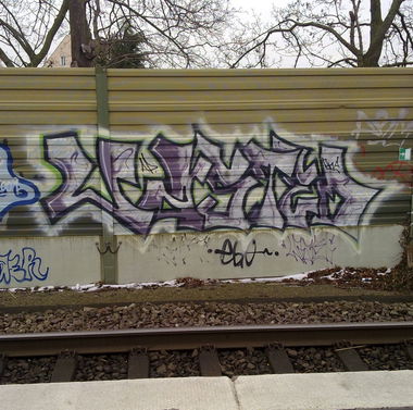 Graffiti Bombing - Photo by ZUGZWANG