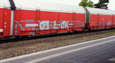 Graffiti Train - Photo by ZUGZWANG