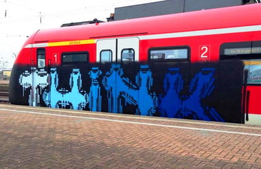 Graffiti Train - Photo by ZUGZWANG