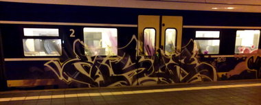 Graffiti Train - Photo by ZUGZWANG - alsoe, bremerhaven, 27 (2015)