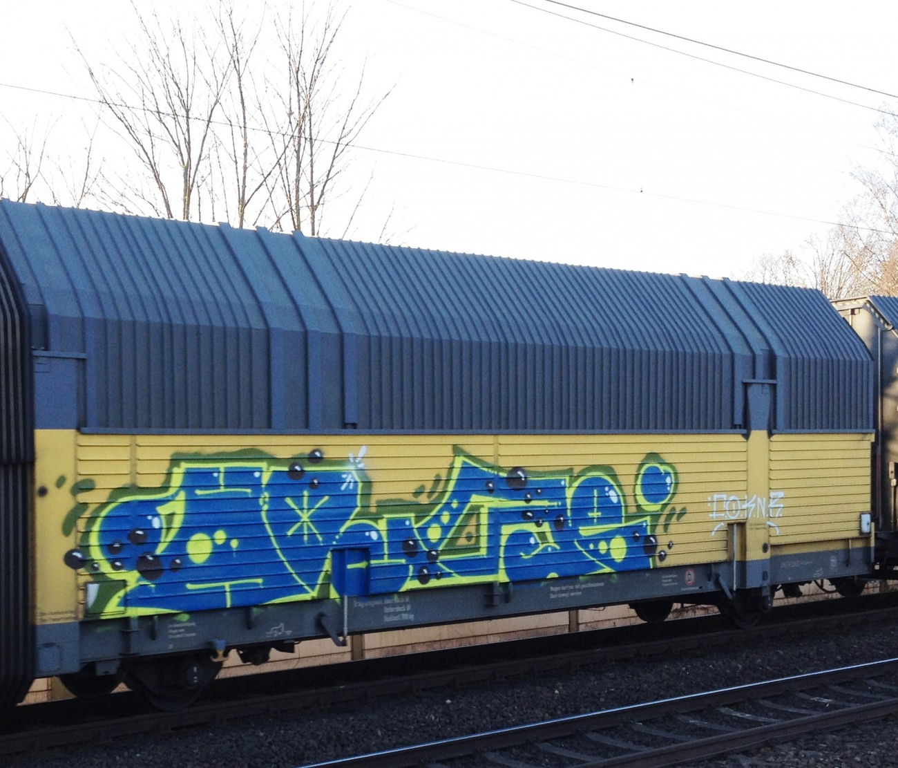 Graffiti Train - Photo by ZUGZWANG