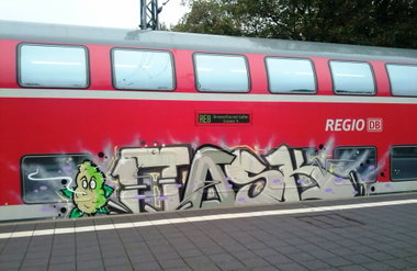Graffiti Photo by ZUGZWANG - 1task, bremerhaven (2015)