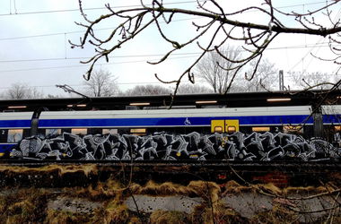 Graffiti Train - Photo by ZUGZWANG - howy, hark (2018)