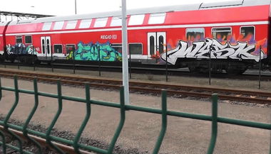 Graffiti Train - Photo by ZUGZWANG - wesk