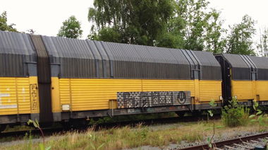 Graffiti Train - Photo by ZUGZWANG - rally