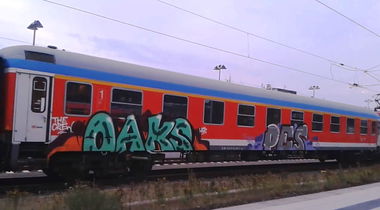 Graffiti Train - Photo by ZUGZWANG - oaks, pes (2016)
