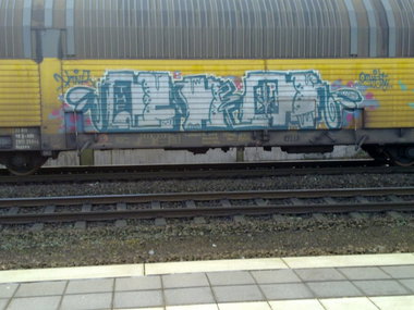 Graffiti Train - Photo by ZUGZWANG - bremerhaven, 27