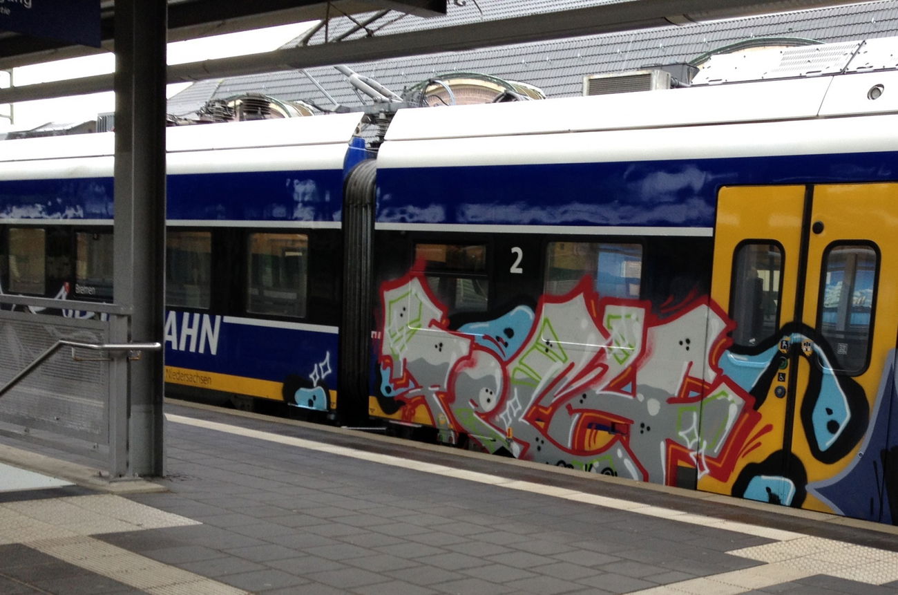 Graffiti Train - Photo by ZUGZWANG (2017)