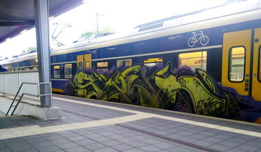 Graffiti Train - Photo by ZUGZWANG (2016)