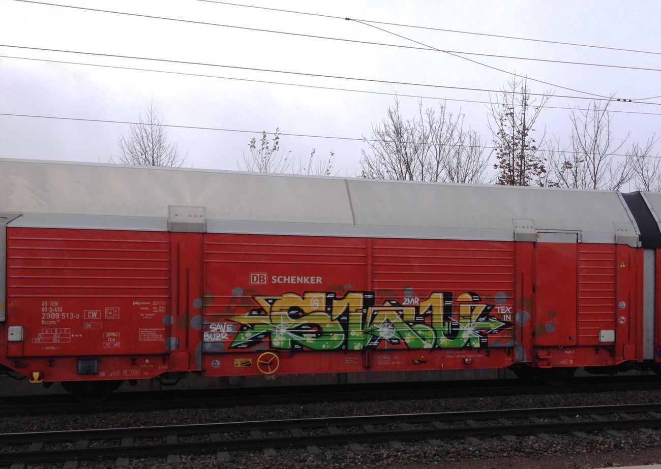 Graffiti Train - Photo by ZUGZWANG