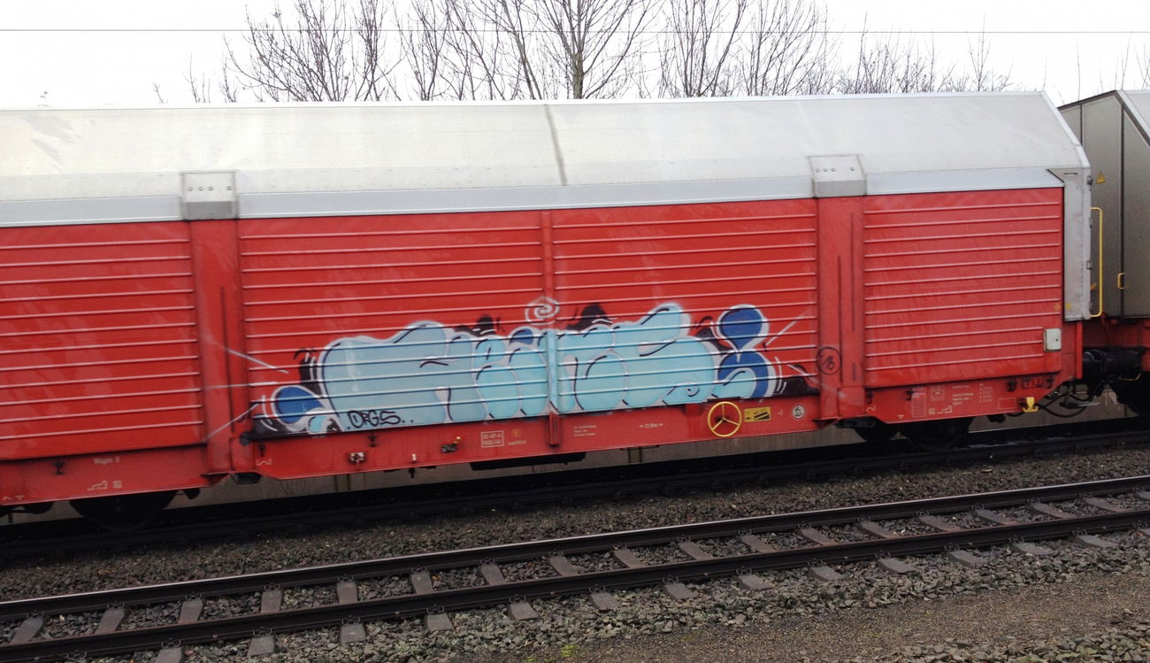 Graffiti Train - Photo by ZUGZWANG