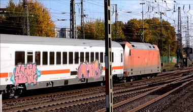 Graffiti Train - Photo by ZUGZWANG (2016)