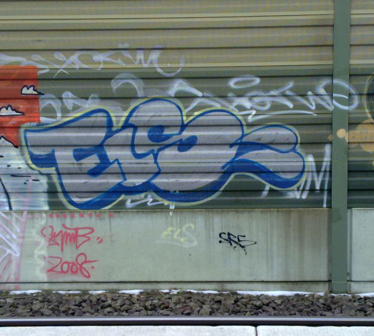 Graffiti Bombing - Photo by ZUGZWANG