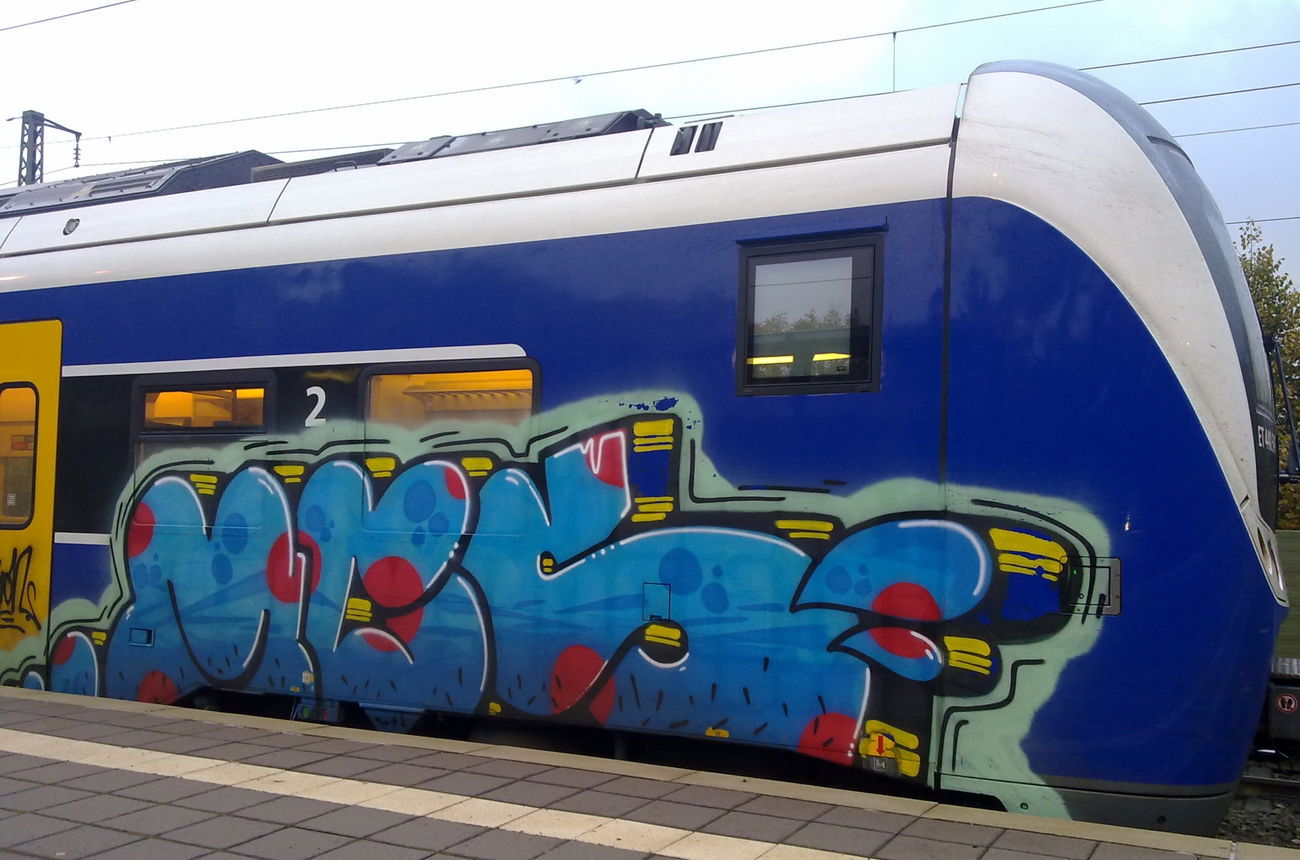 Graffiti Train - Photo by ZUGZWANG - mcs (2016)