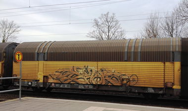Graffiti Train - Photo by ZUGZWANG