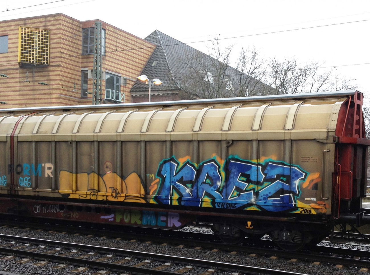 Graffiti Train - Photo by ZUGZWANG