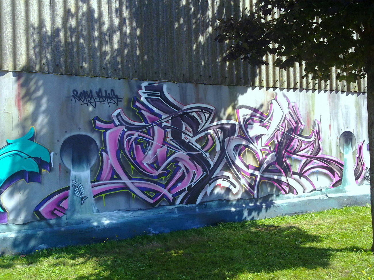 Graffiti Wall - Photo by ZUGZWANG