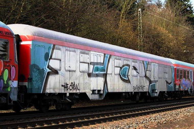 Graffiti Train - Photo by ZUGZWANG - eqt