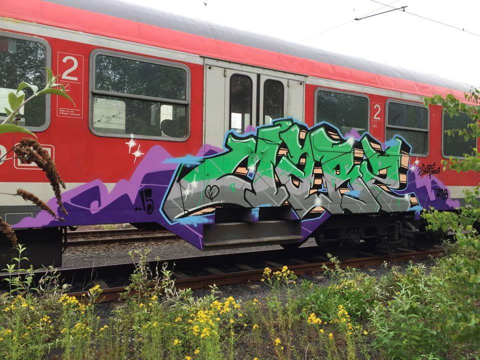 Graffiti Train - Photo by ZUGZWANG